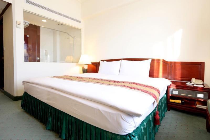 Plaza International Hotel Taichung Exterior foto